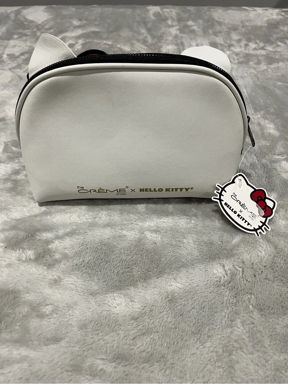 NWT The Crème Shop x Hello Kitty Dome Makeup Travel Pouch Bag Cosmetic White Red